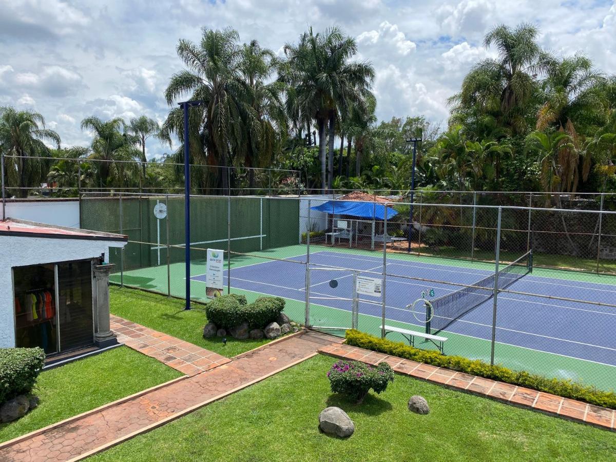 Bed & Tennis - Vista Hermosa Куэрнавака Экстерьер фото